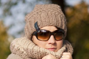 Beanie Lea in beige handgestrickt