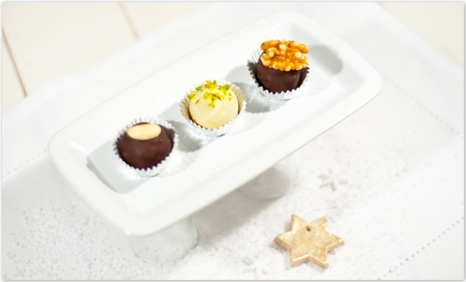 Dreierlei Marzipan Pralinen dekoriert
