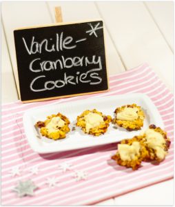 Vanille-Cranberry-Cookies mit kleiner Tafel
