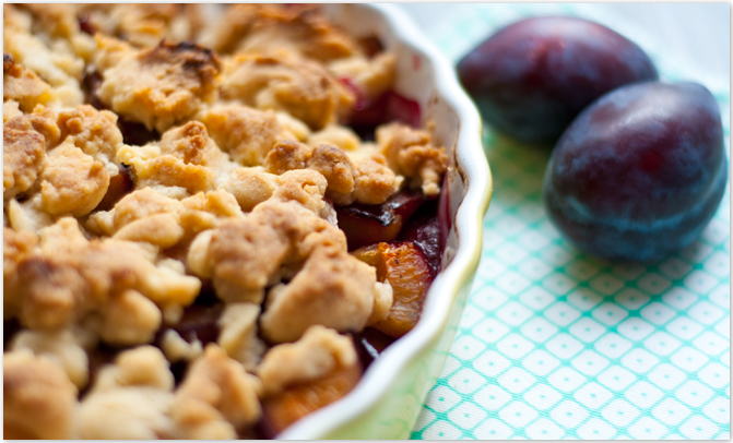 Pflaumen-Pfirsich-Crumble