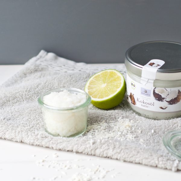 Bodypeeling Karibik mit Zucker, Kokosöl und Zitronenduft