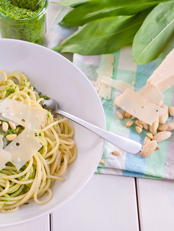 Frühlingsfrisches Bärlauchpesto