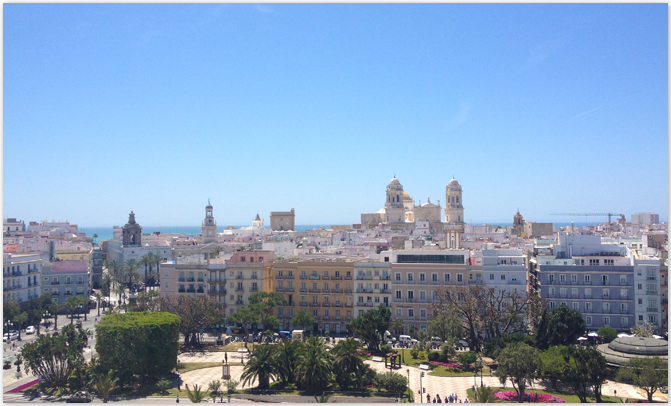 Blick auf Càdiz - Kreuzfahrt Mein Schiff