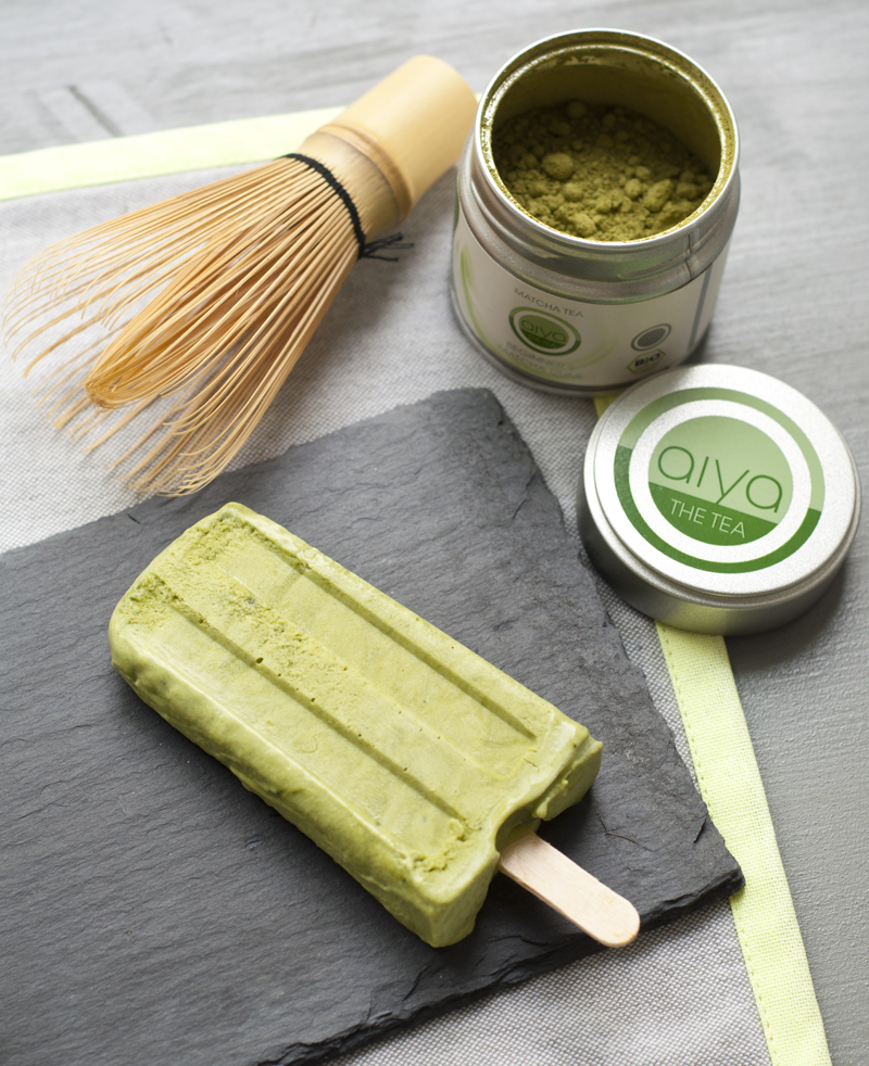 Matcha Eis Popsicles aus grünem Tee