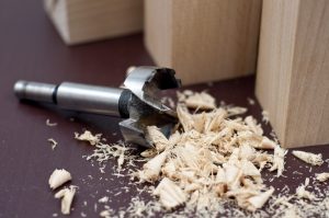 Forstnerbohrer für die Löcher