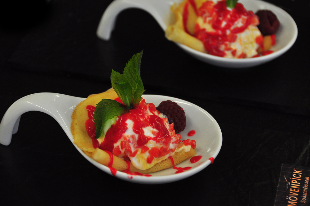 Eis_Crepe_Himbeere