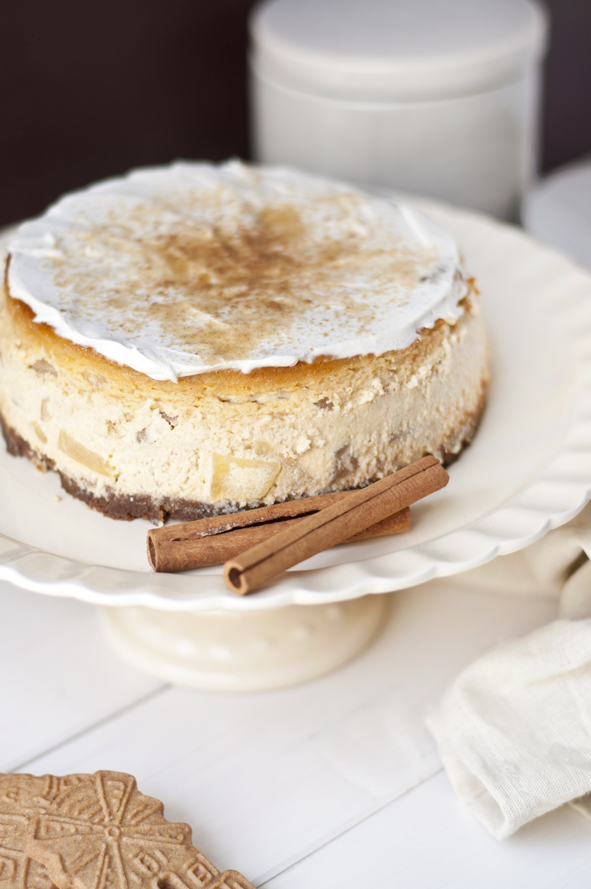 Apfel-Zimt-Käsekuchen mit Spekulatiusboden