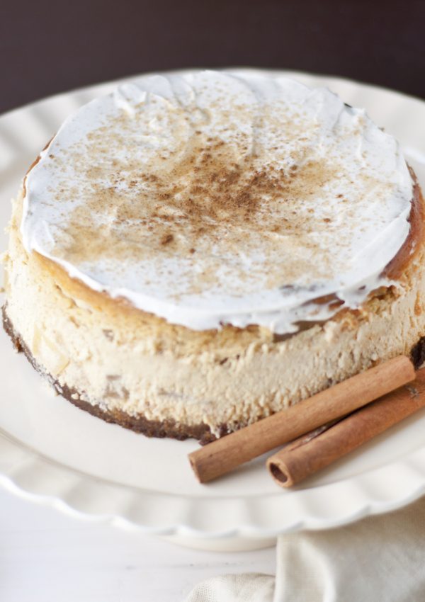 Apfel-Zimt-Käsekuchen mit Spekulatiusboden