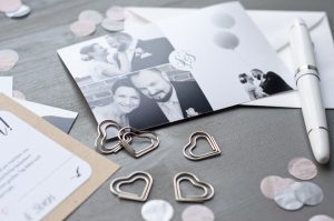 Dankeskarte Hochzeit mit Foto und Konfetti