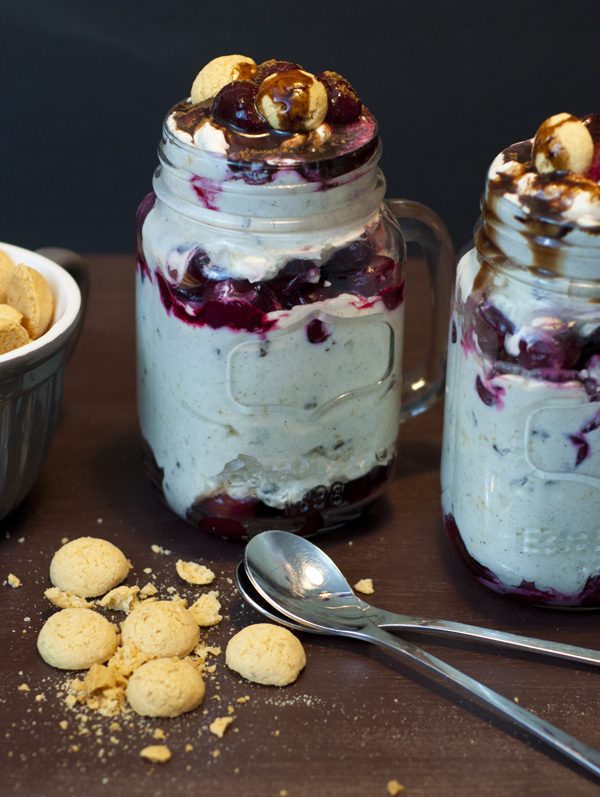 Mascarpone-Kirsch-Nachtisch mit Amarettinis