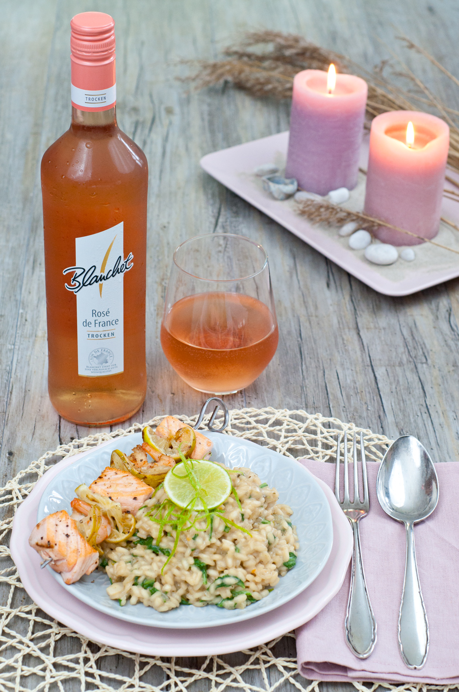 Limetten-Risotto mit Rucola und Lachs-Garnelen- Spieß zu Blanchet Rosé de France - trocken