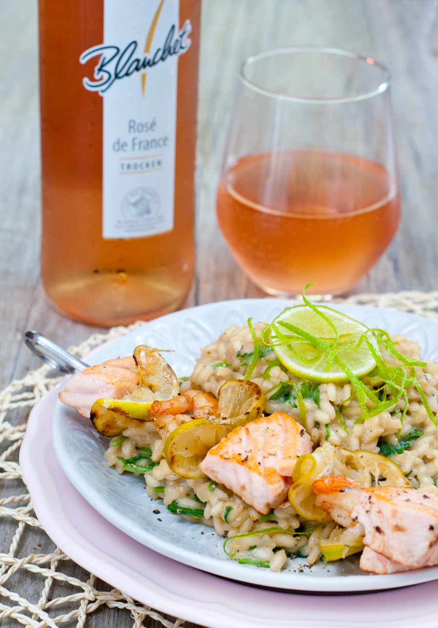 Limetten-Risotto mit Rucola und Lachs-Garnelen- Spieß zu Blanchet Rosé de France - trocken