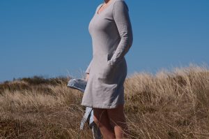 Kleid Frau Fannie aus grauem Sweat
