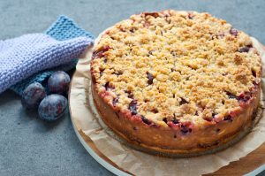 Pflaumen-Käse-Streuselkuchen