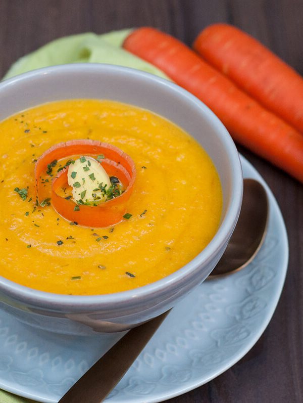 Karotten-Ingwer-Kokos-Suppe zum Durchwärmen