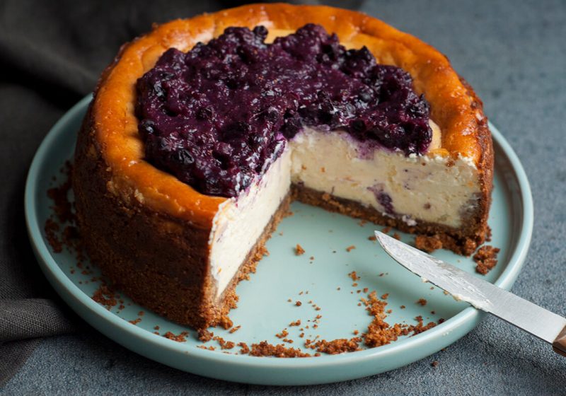 Käsekuchen mit Blaubeer-Topping