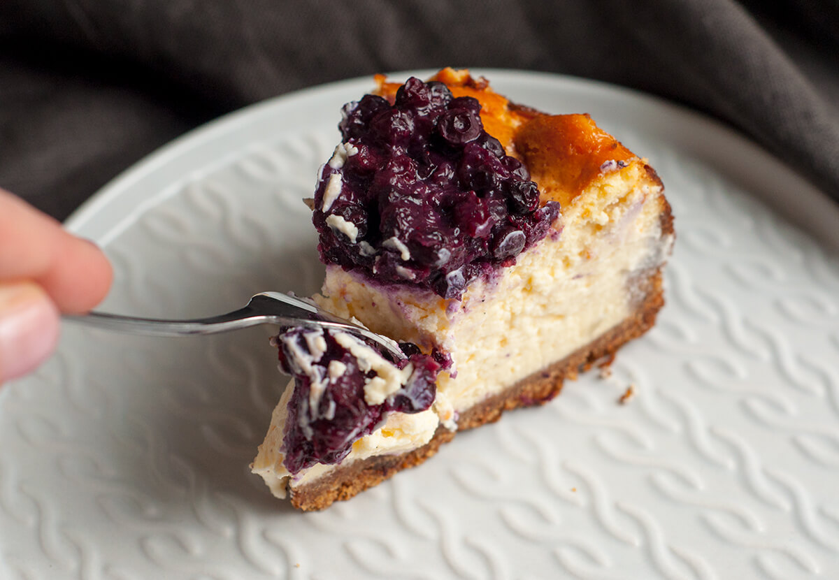 Käsekuchen mit Blaubeer-Topping