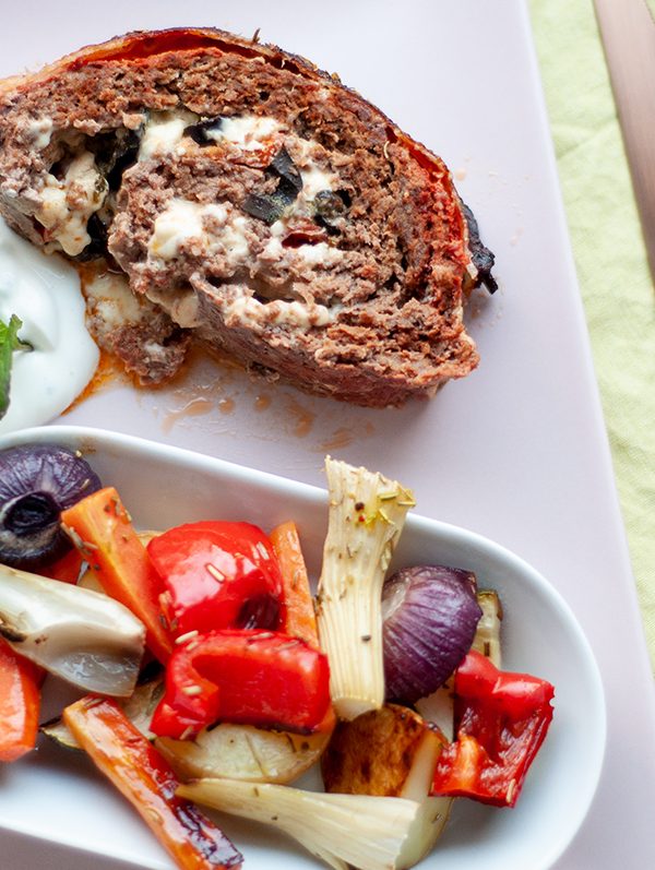 Mediterraner Hackbraten mit Ofengemüse