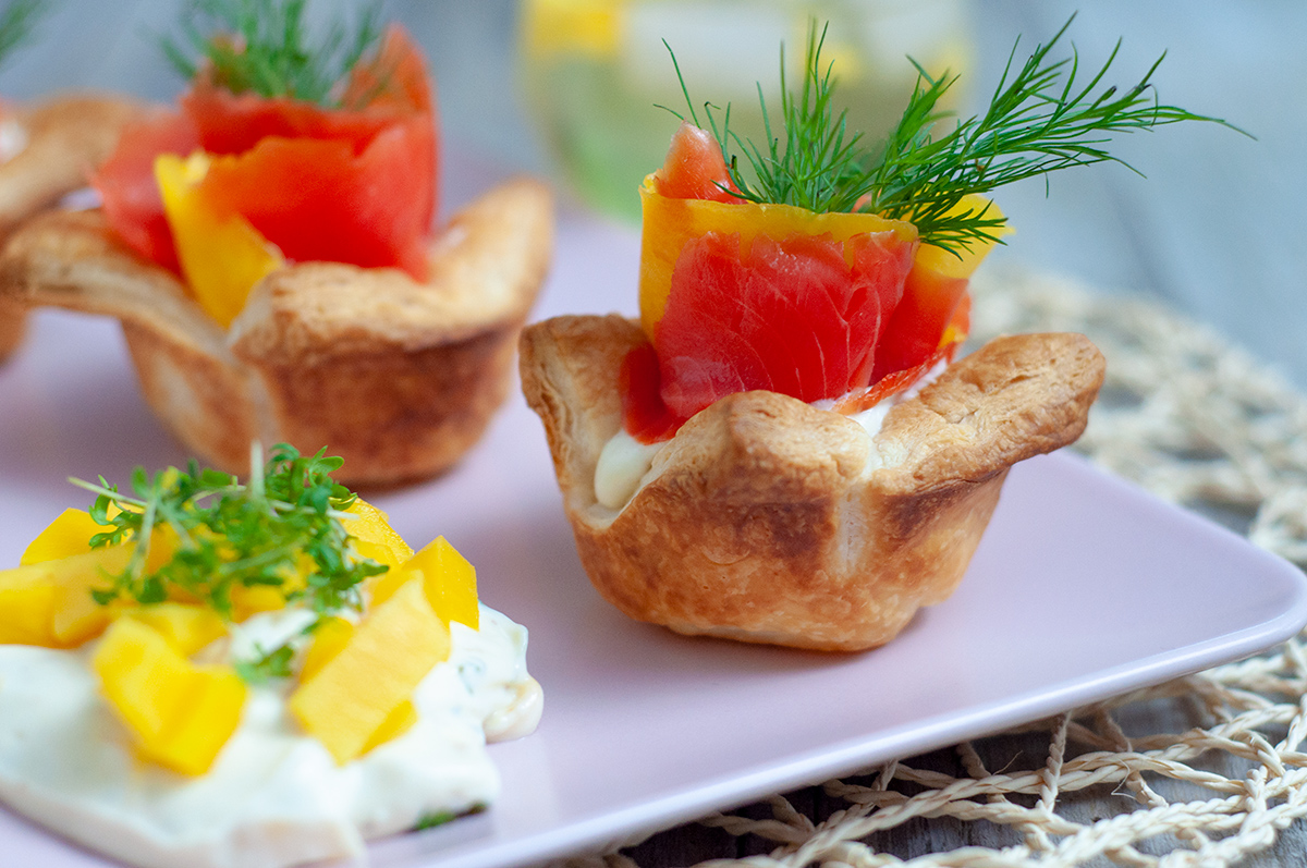 Lachs-Mango-Muffins aus Blätterteig