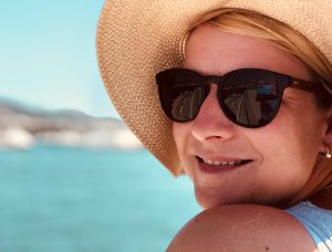 5 Fragen am Fünften - 4. Wie würden dich Leute beschreiben, die dich zum ersten Mal sehen?
