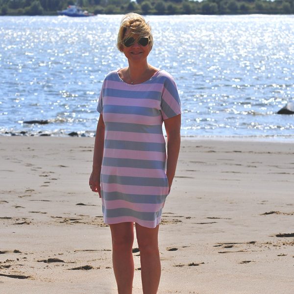 Qiesy Shirt-Kleid von Kibadoo in grau-rosa gestreift mit weißer Paspel