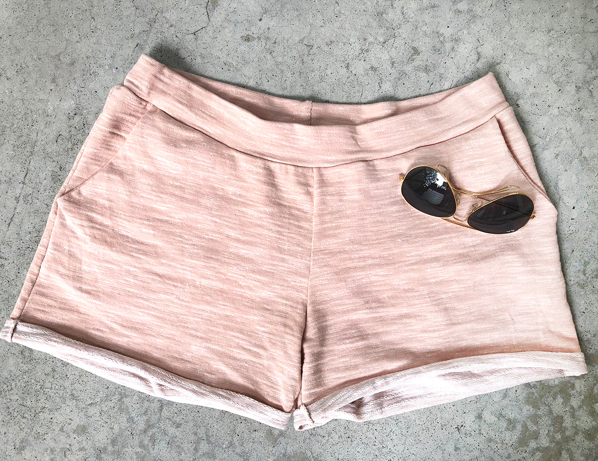 Shorty-Hose von Leni Pepunkt
