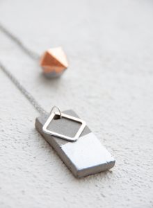 Beton-Schmuck | Anhänger in verschiedenen Formen mit Metallic-Farbe veredelt