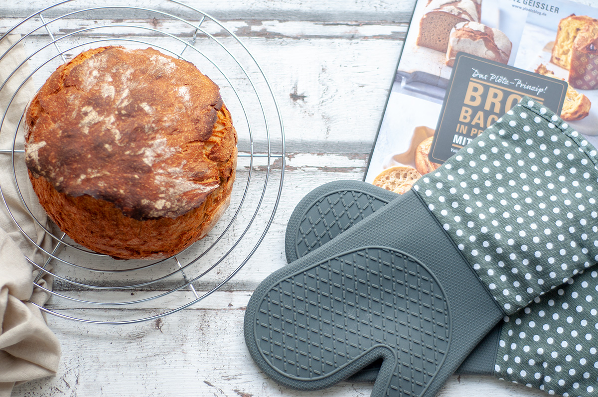 Buttermilchbrot im Topf gebacken nach Rezept von Lutz Geissler (Plötzblog)