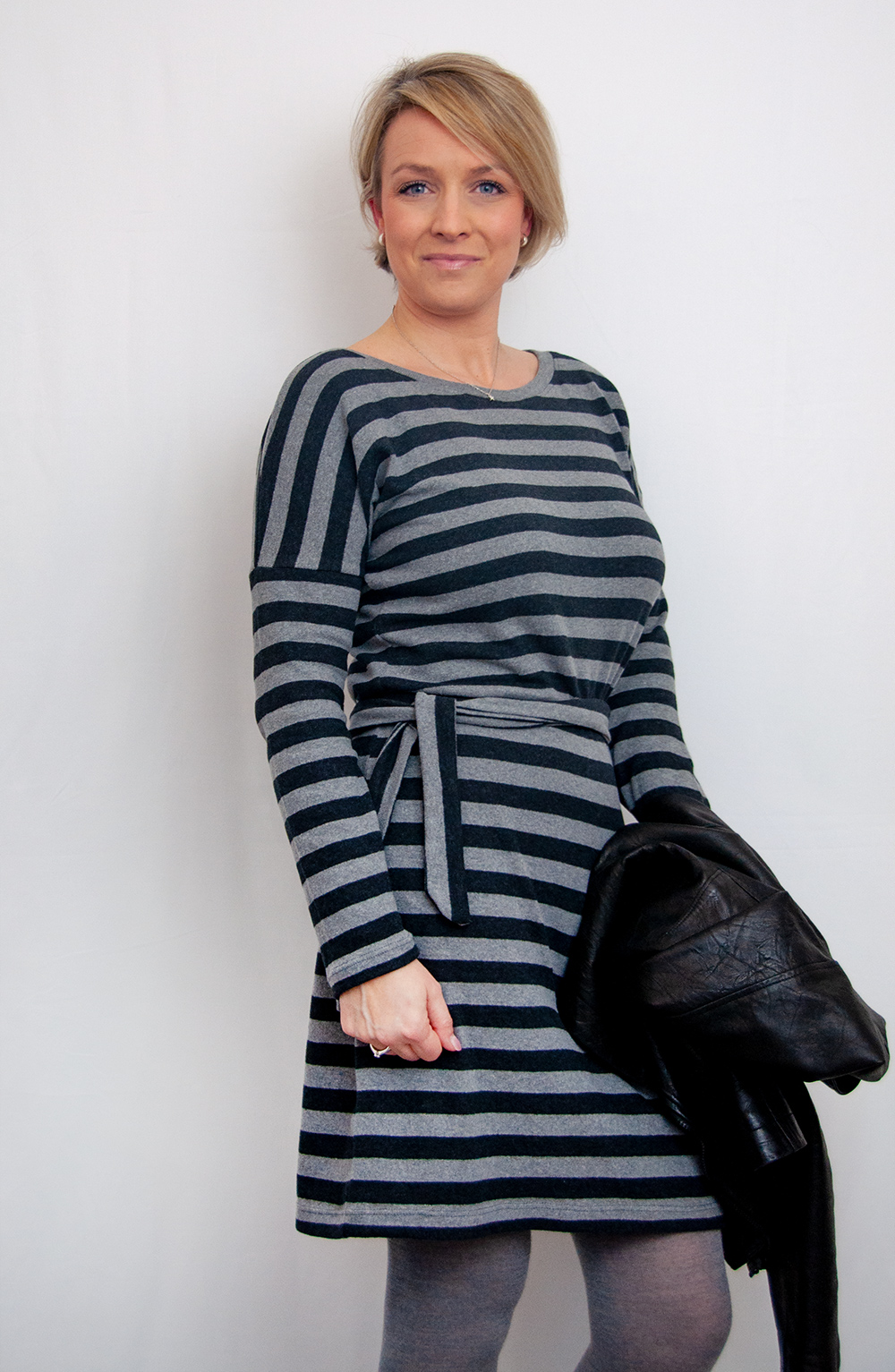 Kleid Frau Elly aus Streifenstrick