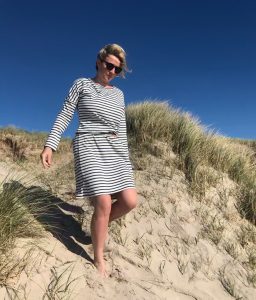 Kleid Elly aus Romanit Jersey in blau-weiß gestreift