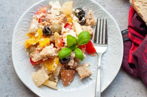 Sommerlicher Brotsalat