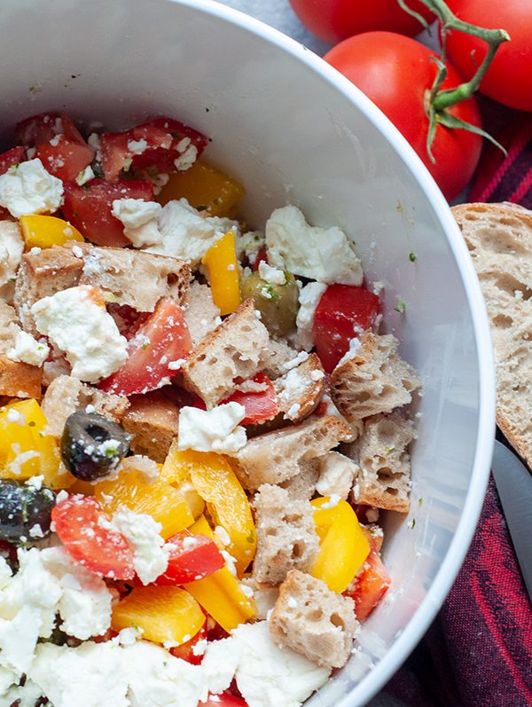 Brotsalat griechischer Art