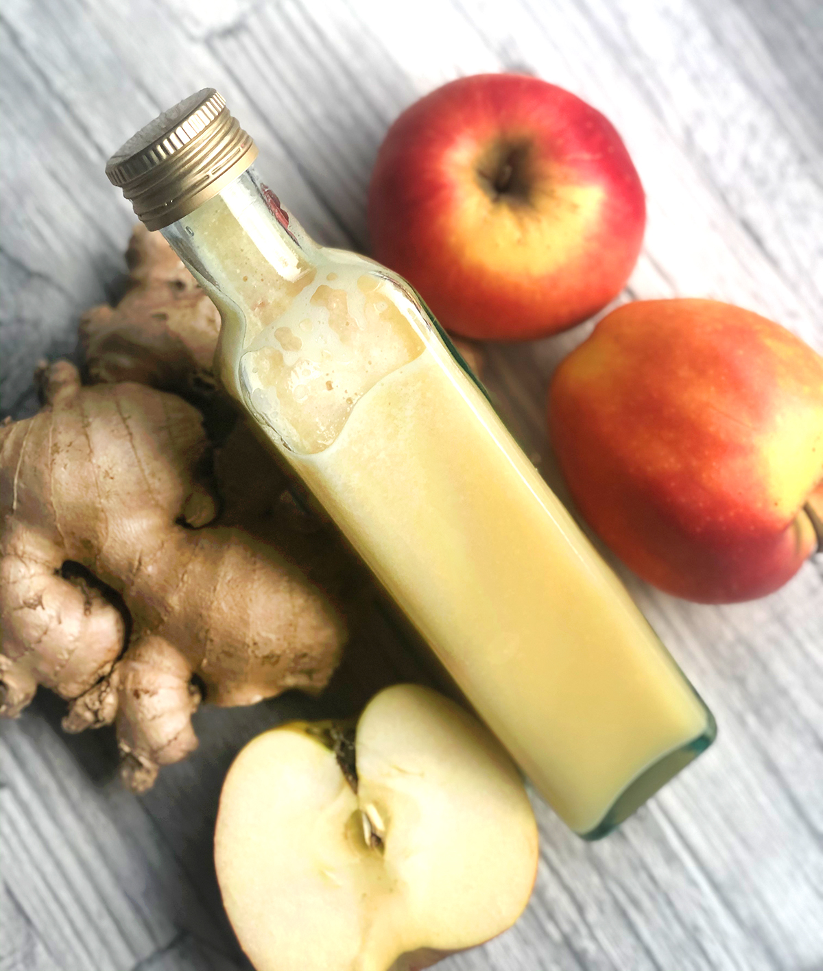 Ingwer-Shot gegen Erkältung mit Apfelsaft