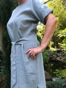 Kleid Frau Meta aus stonewashed Viskose Detail